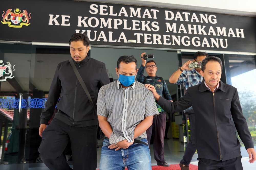 Mohd Saiful Nizam Husin, 43, was charged with using his position as the then incubator manager of Mardi, by proposing a company belonging to his wife to obtain a work tender worth RM17,000 in Mardi, Besut, in March 2015. — Bernama pic 