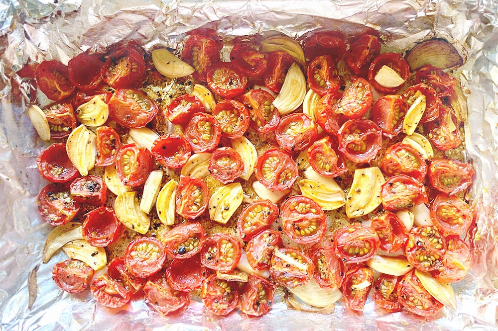 Roasted tomatoes and garlic make the curry sweeter and more aromatic.