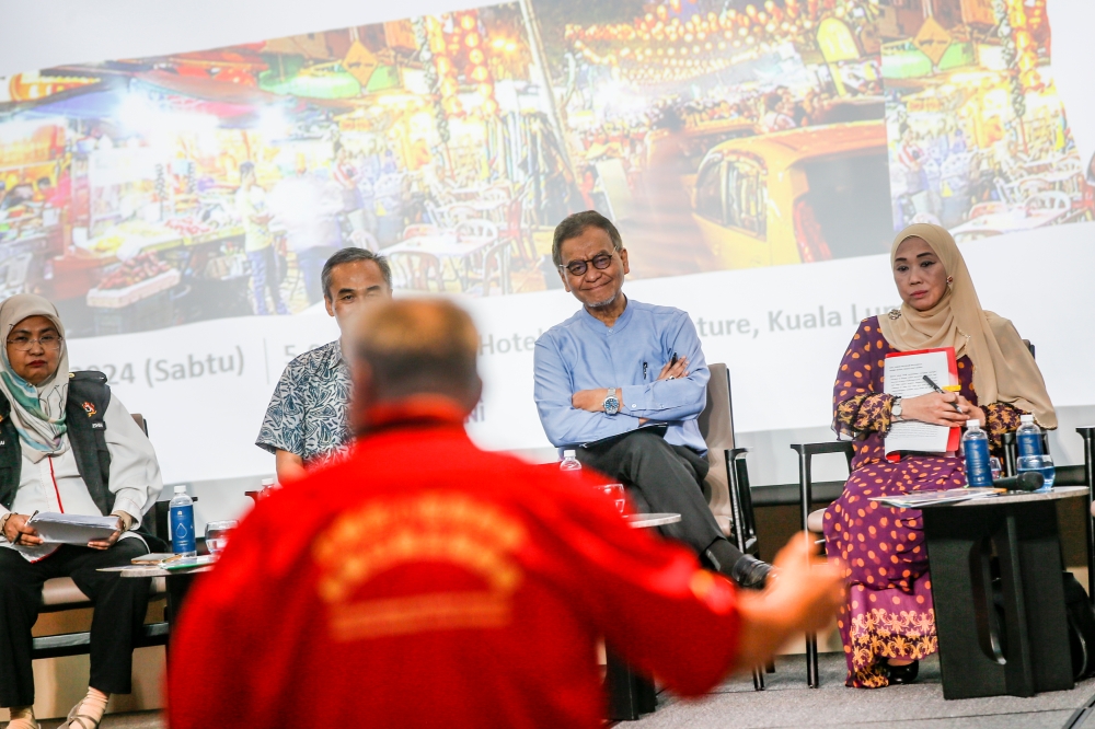 Health Minister Datuk Seri Dr Dzulkefly Ahmad at a town hall session with food traders in Kuala Lumpur, February 17, 2024. — Picture by Hari Anggara