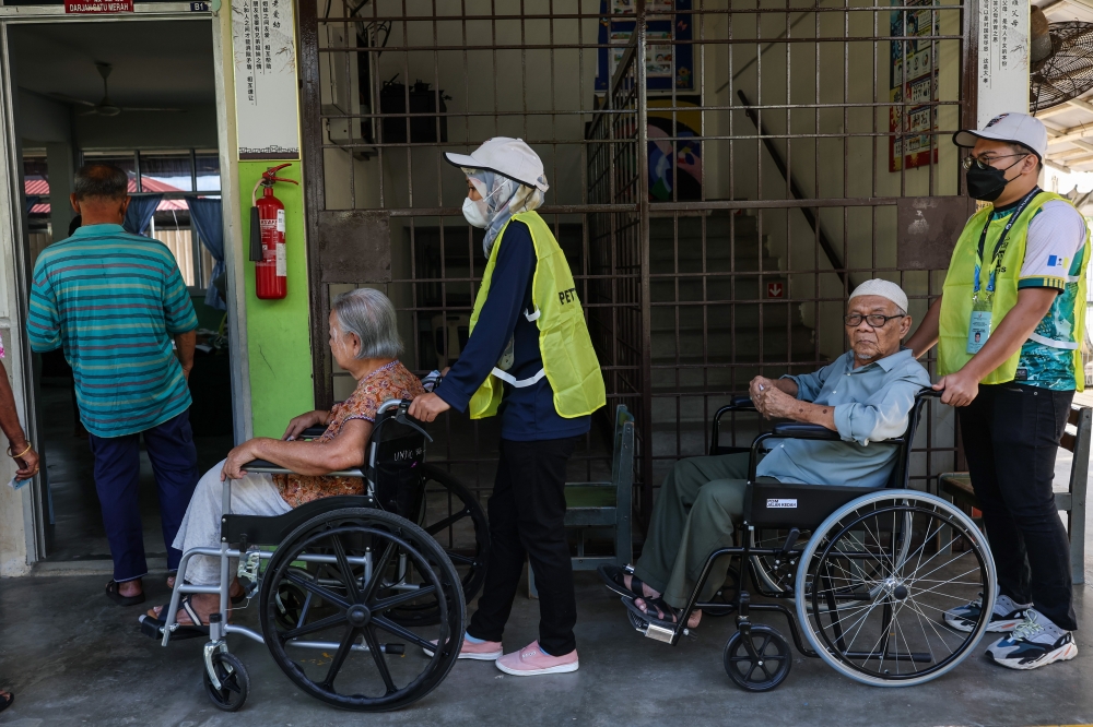 In its 2023 policy brief, the Malaysian CSO-SDG alliance recommended the government take steps to improve accessibility during elections. This included installing ramps at voting centres, preparing Braille voting strips, and having sign language interpreters to make voting more accessible. — Bernama pic