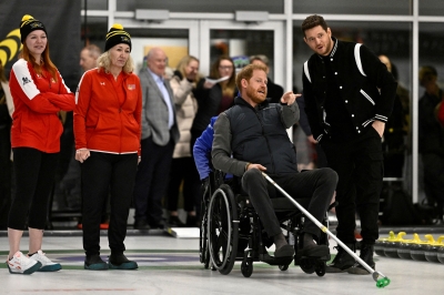 Prince Harry tries wheelchair curling ahead of Invictus Games’ first winter edition next year