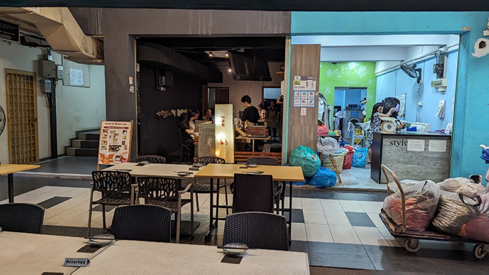 There are bigger tables in front of the restaurant, but otherwise the counter is the only seating in the small space.