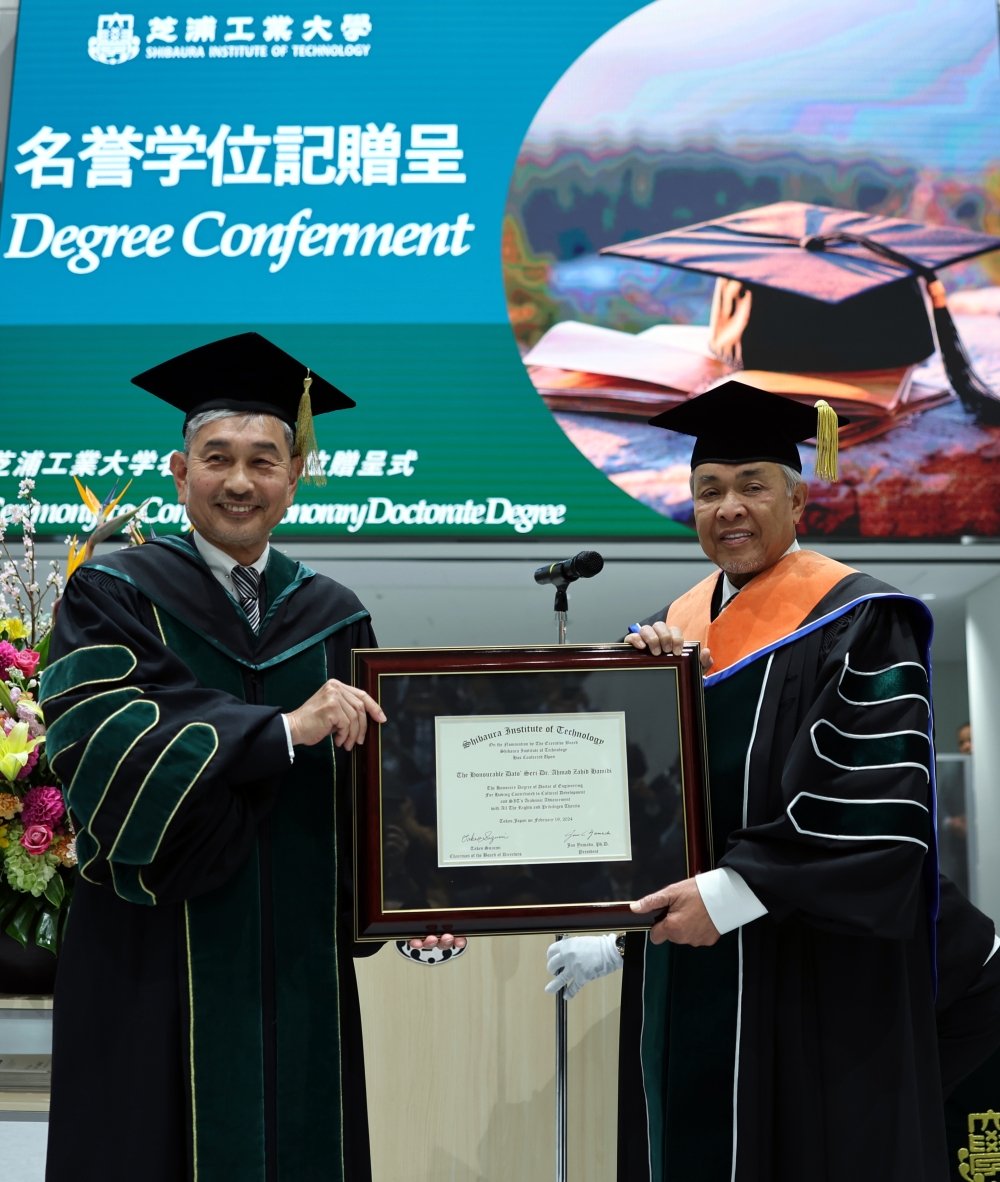 Deputy Prime Minister Datuk Seri Dr Ahmad Zahid Hamidi was today conferred an Honorary Doctorate in Engineering from the Shibaura Institute of Technology (SIT), in recognition of his contribution to strengthening Malaysia-Japan technical education cooperation. — Bernama pic