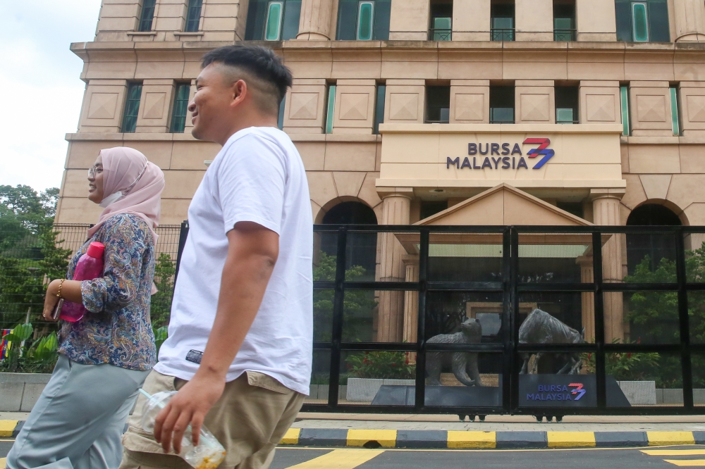 Bursa Malaysia has publicly reprimanded CN Asia Corporation Bhd (CN ASIA) and seven of its directors for the breach of Bursa Malaysia Securities Main Market listing requirements. — Picture by Choo Choy May