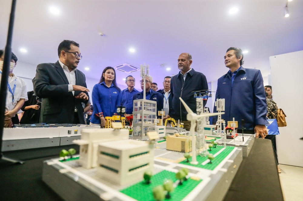 The Malaysia Digital Economy Corporation (MDEC) aims to train 30,000 micro-entrepreneurs, university students and Technical and Vocational Education and Training students through the eUsahawan programme this year said Digital Minister Gobind Singh Deo. — Picture by Sayuti Zainudin 