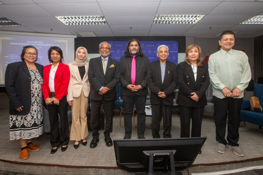 Other attendees of the forum include legal scholar Emeritus Professor Datuk Dr Hj Shad Saleem Faruqi (3rd, right), Singapore Institute of International Affairs senior fellow Oh Ei Sun (right) and lawyer Tan Sri Muhammad Shafee Abdullah (4th, left). — Picture by Raymond Manuel—Picture by Raymond Manuel