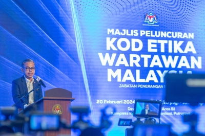Putrajaya launches new journalism ethics code to be overseen by Media Council, vows freedom of expression - Vimarsana News
