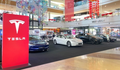 Tesla offers Model 3 and Model Y test drives at IOI City Mall (VIDEO)