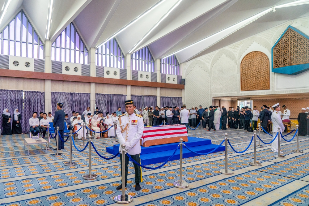 The body of the late Tun Abdul Taib Mahmud at the Main Lecture Hall of the National Mosque in Kuala Lumpur February 21, 2024. ― Picture by Shafwan Zaidon