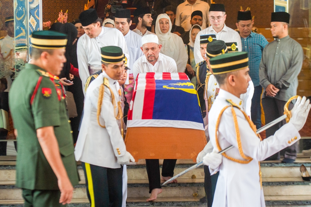 Pallbearers carry the casket of former Sarawak governor Tun Abdul Taib Mahmud out of the National Mosque in Kuala Lumpur 21, 2024. — Picture by Shafwan Zaidon