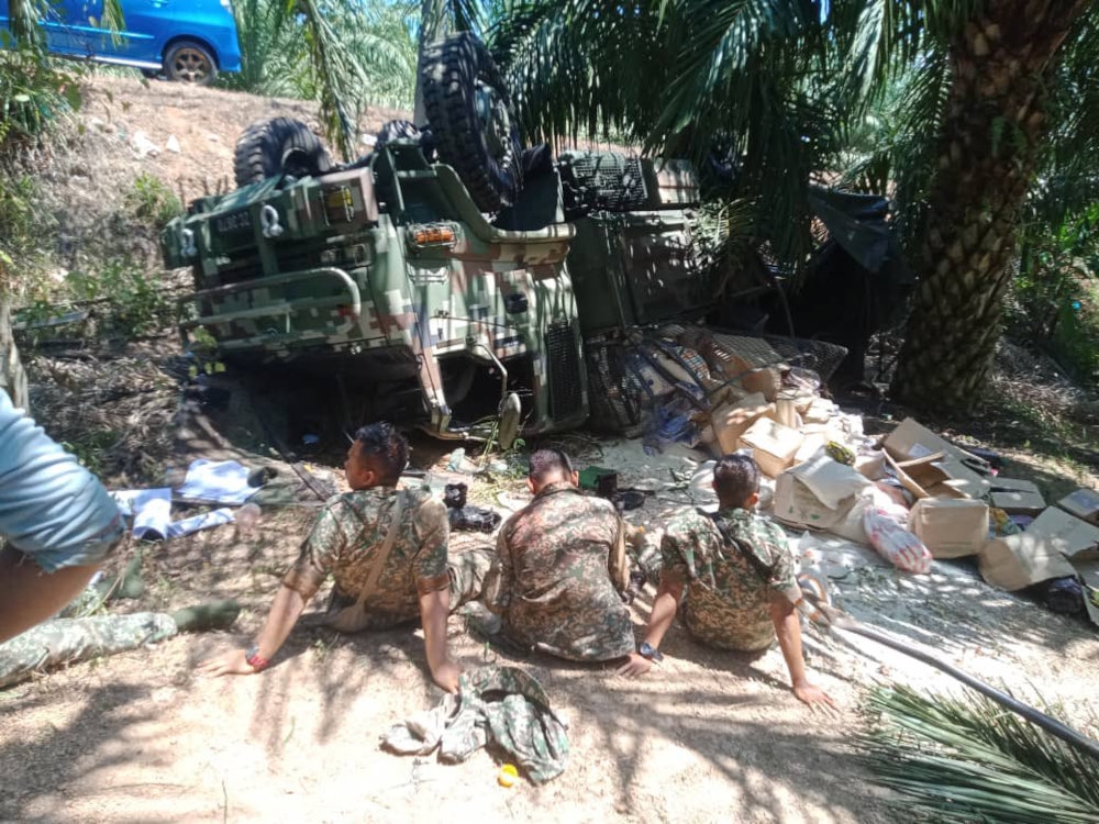 Kubang Pasu deputy police chief DSP Chien Chunng Tsaur said police received a call regarding the incident at 1.30pm, February 22, 2024. He said it is believed that the truck was avoiding an oncoming car before losing control. — Picture from social media  