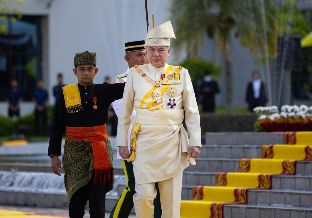 Sultan Nazrin Shah says Malaysia must prioritise good governance to bolster investor trust. ― Bernama pic