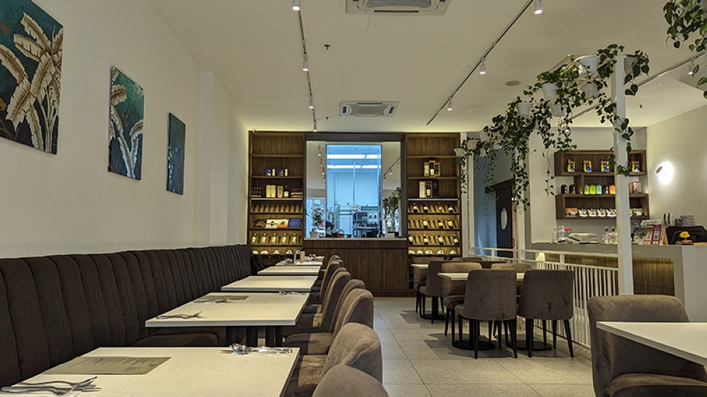 The dining room at Bistro Eatz.