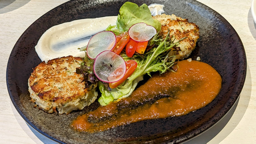 The stellar Crab Cakes at Bistro Eatz.