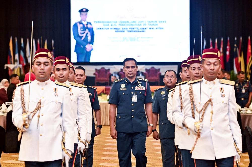 Malaysian Fire and Rescue Department director-general Datuk Nor Hisham Mohammad (centre) during the presentation of the Certificate of Outstanding Service Award and the 2023 UN Commended Service Certificate in Kuala Nerus, Terengganu, February 26, 2024. — Bernama pic 