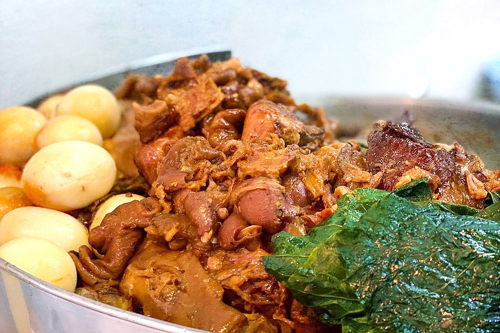 'Kao kha moo' or stewed pork leg rice is a popular Thai street food. – Pictures by CK Lim and Kenny Mah