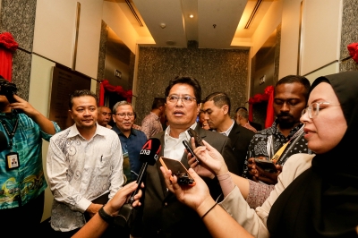 MACC chief denies his men approached Wan Saiful about defection offer - Vimarsana News