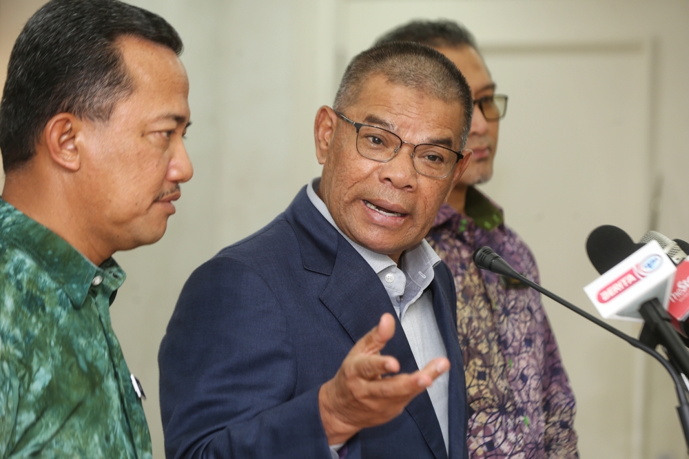 Home Minister Datuk Seri Saifuddin Nasution Ismail said the ministry will not be making any amendments to the Printing Presses and Publications Act. — Picture by Choo Choy May 