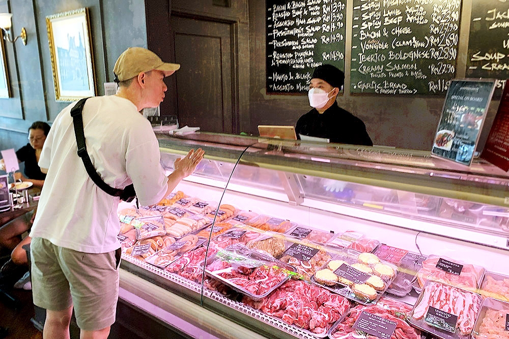 Ask the staff for help in choosing your cut of meat.