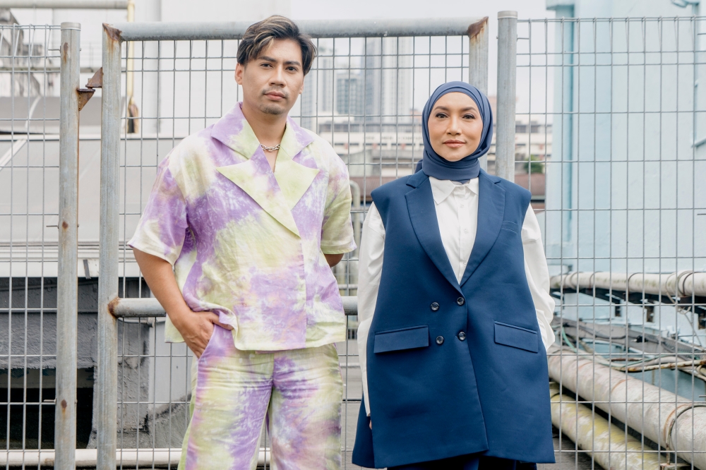 Almost 16 years since her last AJL performance, evergreen singer Ziana Zain will be competing at AJL38 through a duet number featuring singer Hasif Upin. — Picture by Shafwan Zaidon