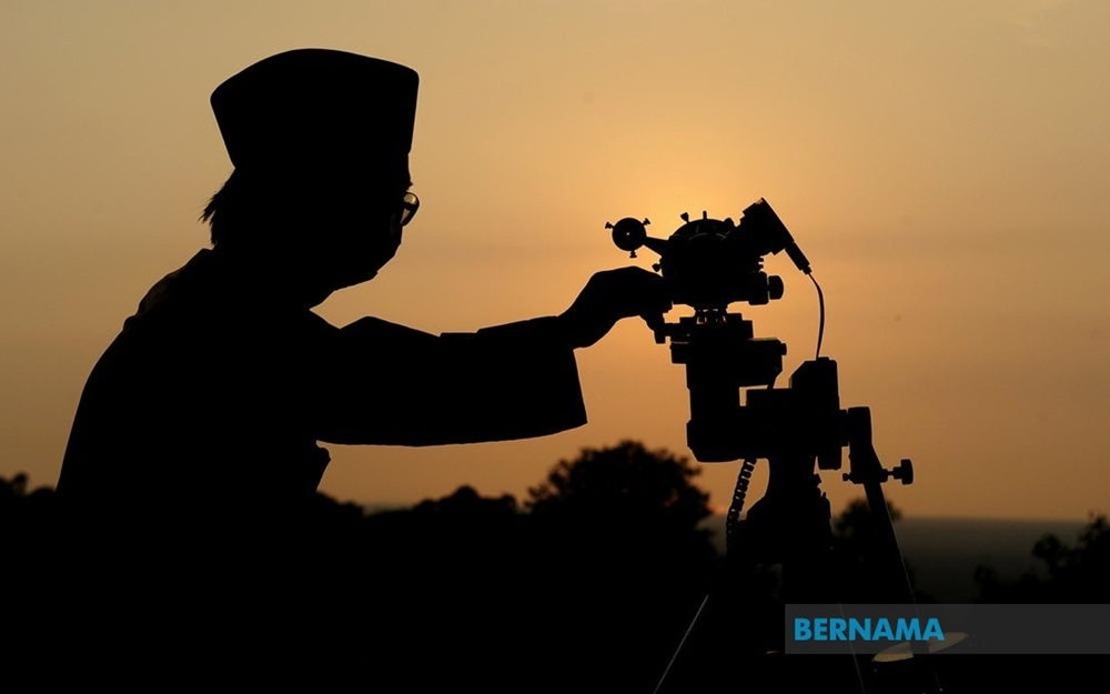 The sighting of the new moon for the commencement of Ramadan for Muslims in Malaysia will take place on Sunday, March 10. — Picture via X/Bernama 
