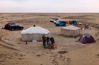 Years removed from war, Iraqis seek new desert escapades