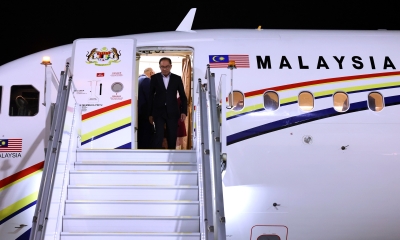 PM Anwar arrives in Melbourne for official visit to Australia