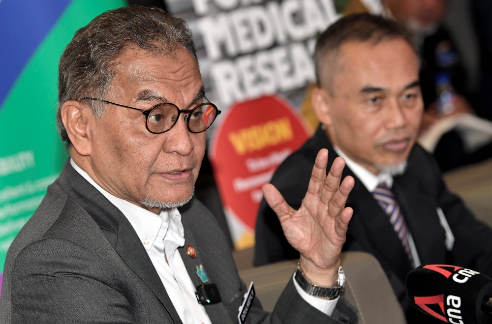 Health Minister Datuk Seri Dr Dzulkefly Ahmad said the ‘repurpose’ process is now at the clinical trial stage to test the effectiveness of the drug. — Bernama pic