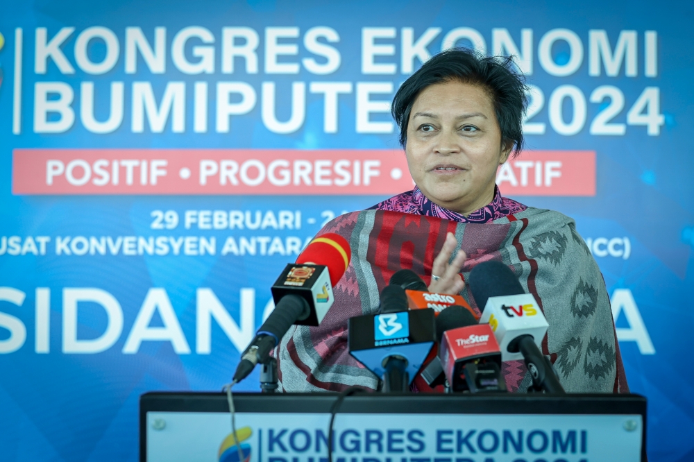 Minister in the Prime Minister’s Department (Law and Institutional Reform) Datuk Seri Azalina Othman Said said the study carried out by the Legal Affairs Division, Prime Minister’s Department (BHEUU JPM) included an impact study that also took into account the views of the results of engagement sessions with stakeholders and the public regarding the introduction of the act. — Bernama pic 