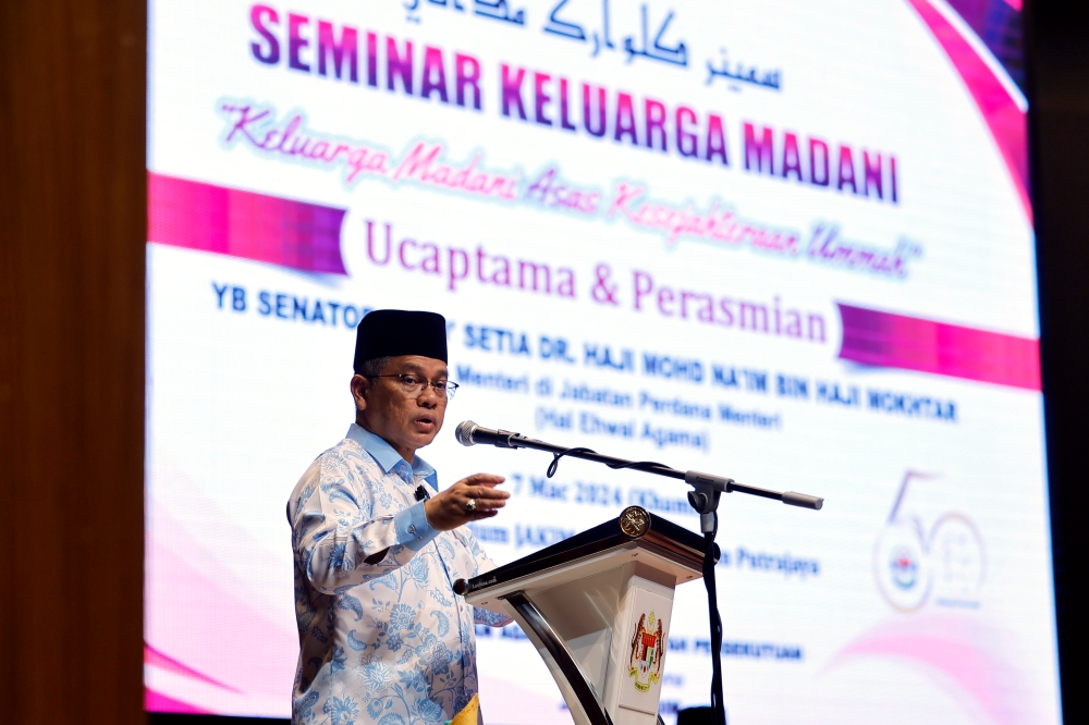 Minister in the Prime Minister’s Department (Religious Affairs) Datuk Mohd Na’im Mokhtar said the teachings of the Ahmadi ‘Religion of Light and Peace’ go against the Islamic law. — Bernama pic