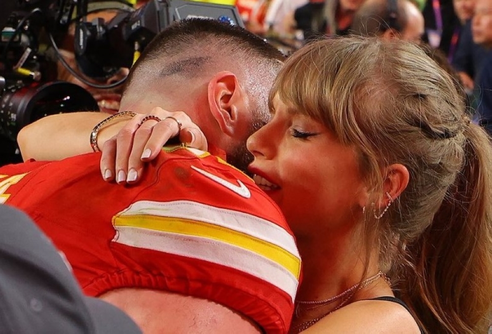 Will Travis Kelce be in Singapore for Swift’s concerts? Fans are busy speculating. — Reuters pic