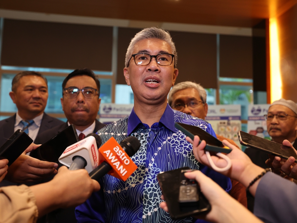 Investment, Trade and Industry Minister Datuk Seri Tengku Zafrul Abdul Aziz said that there is a definite correlation between approved investments and the nation’s gross domestic product (GDP). — Bernama pic 