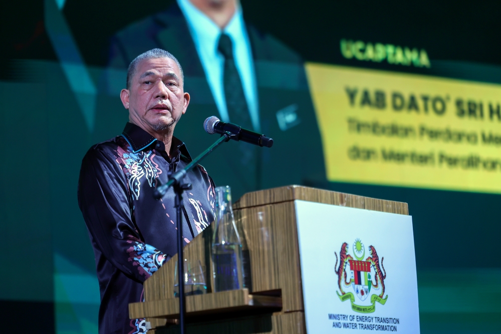 Deputy Prime Minister Datuk Seri Fadillah Yusof speaks at the National Energy Awards (NEA) 2023 appreciation ceremony in Kuala Lumpur, March 8, 2024. — Bernama pic 
