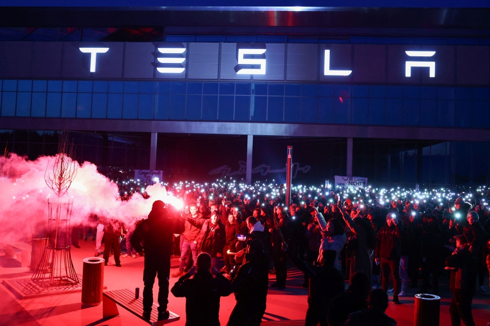 Tesla’s German plant to restart next week, says works council head ...