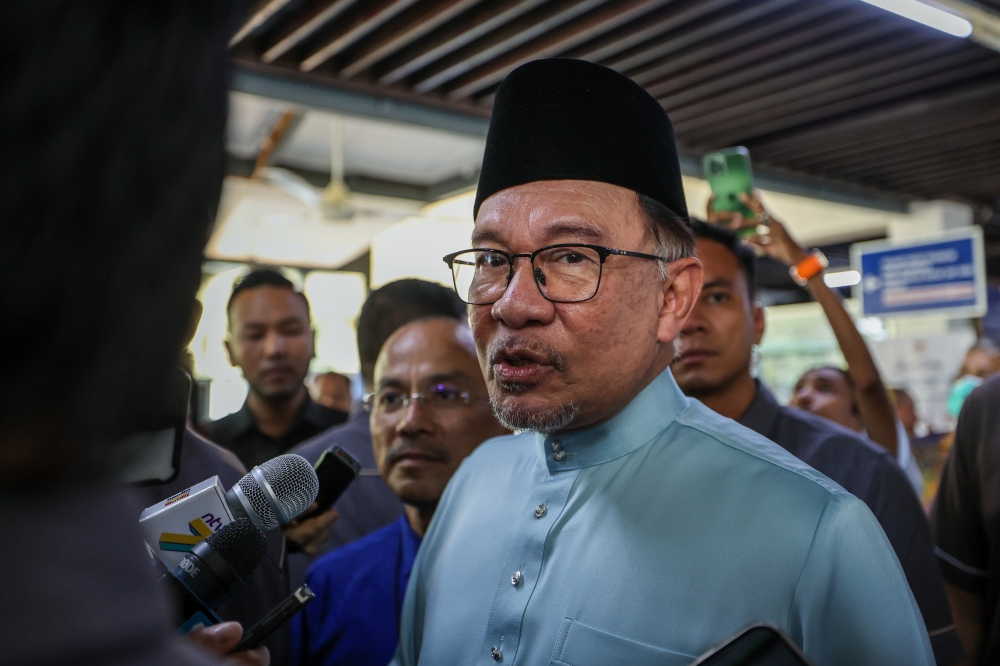 Prime Minister Datuk Seri Anwar Ibrahim, who is expected to arrive in Berlin at 10pm Sunday (5am Monday Malaysian time) to begin his maiden visit as premier to Germany and the European Union, will be also involved in several Ramadan-related events. — Bernama pic 