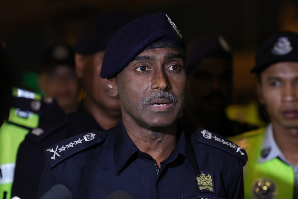 Johor police chief CP M Kumar said the suspects, 18 to 65, were arrested under Ops Vulture involving the Commercial Criminal Investigation Department and the Criminal Investigation Department on Tuesday and Wednesday. — Bernama pic