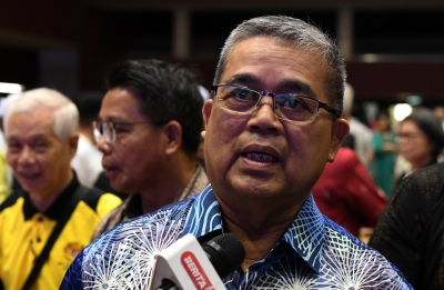 Minister: Vernacular schools' attraction towards unity, not racial divisions - Vimarsana News