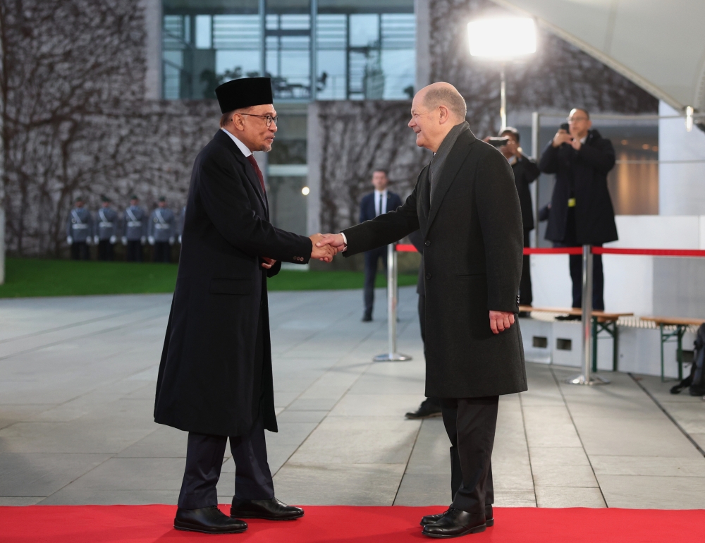 Prime Minister Datuk Seri Anwar Ibrahim meets German counterpart Chancellor Olaf Scholz at the Federal Chancellory in Berlin March 12, 2024. ― Bernama pic