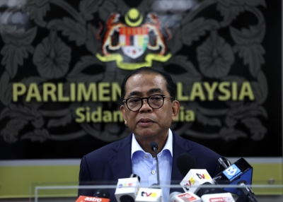 Khaled Nordin: National service training might not involve those still in school - Vimarsana News