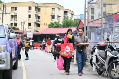 Mobile Rahmah sales: Cheaper essential goods provide much relief to KL residents
