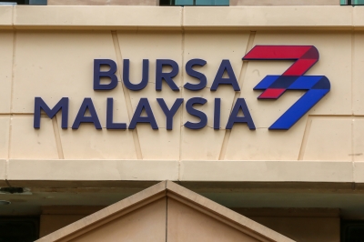 Bursa Malaysia remains in the red at mid-morning - Vimarsana News