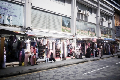 Malaysia's retail trade to expand by 7.5pc this year, says MIDF Research - Vimarsana News