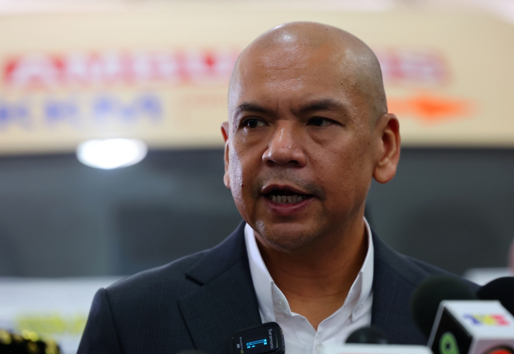 Its Minister Datuk Armizan Mohd Ali said that KPDN will continue monitoring through various laws, especially the Trade Description Act 2011, to prevent the dates from being offered to consumers. — Bernama pic