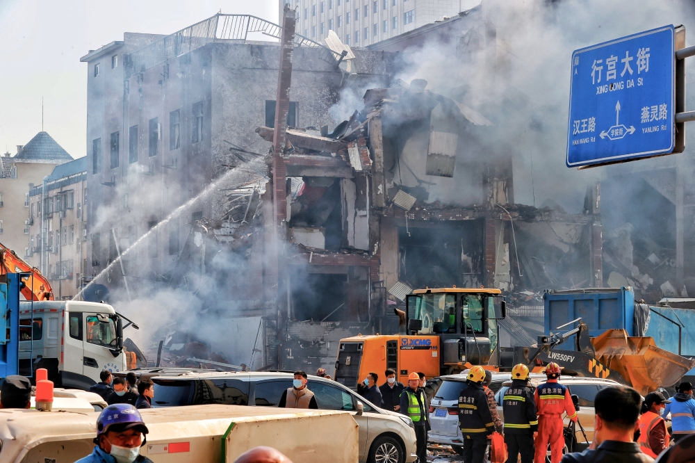 Local government officials in China’s Sanhe county, near Beijing, said today they had started an investigation into the cause of a massive explosion at a shop selling fried chicken that left seven dead and 27 injured. — Reuters/China Daily