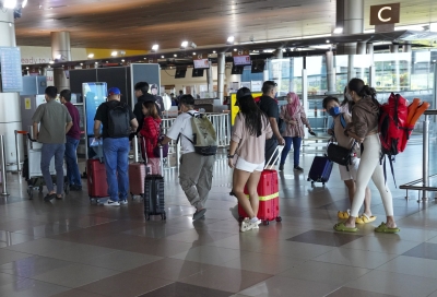 Sarawak records healthy 10pc rise in visitor arrivals in early 2024, says deputy state minister