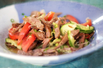 Beat the heat with this cool but fiery Thai style spicy steak salad