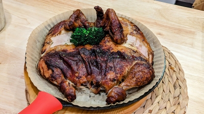 Solaris Mont Kiara is home to 360º Chicken, a brand new spot where Korean-style rotisserie chicken or ‘tongdak-gui’ is king