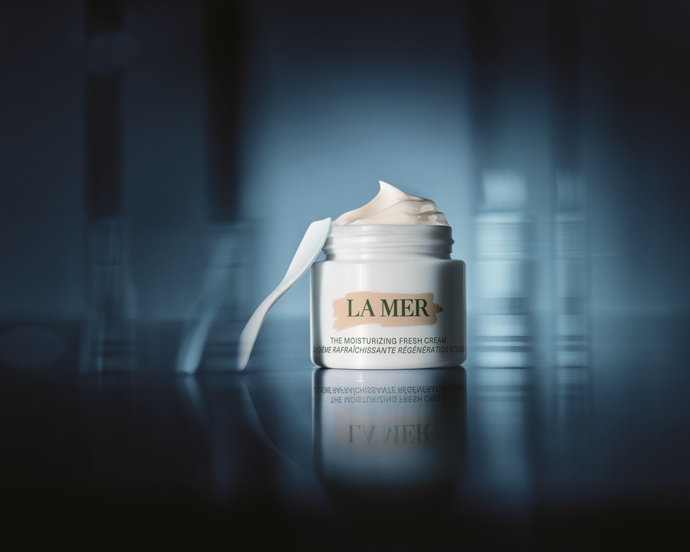 This iteration of La Mer’s renowned cool-gel texture features a lightweight soothing technology. — Picture courtesy of La Mer