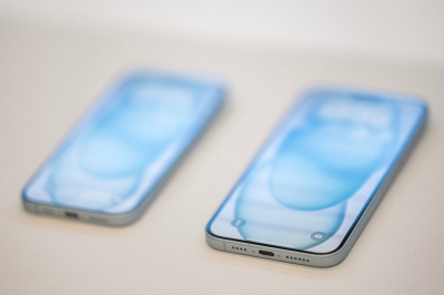 Report: Apple in talks to bring Google’s Gemini AI to iPhone