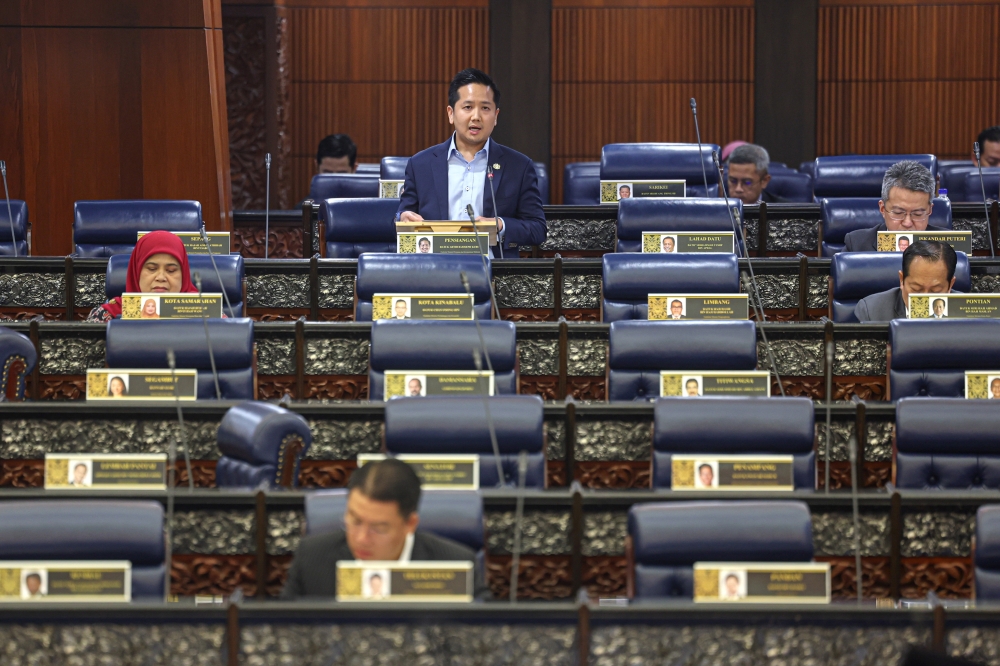 Deputy Agriculture and Food Security Minister Datuk Arthur Joseph Kurup speaks during question time in Parliament March 20, 2024. — Bernama pic